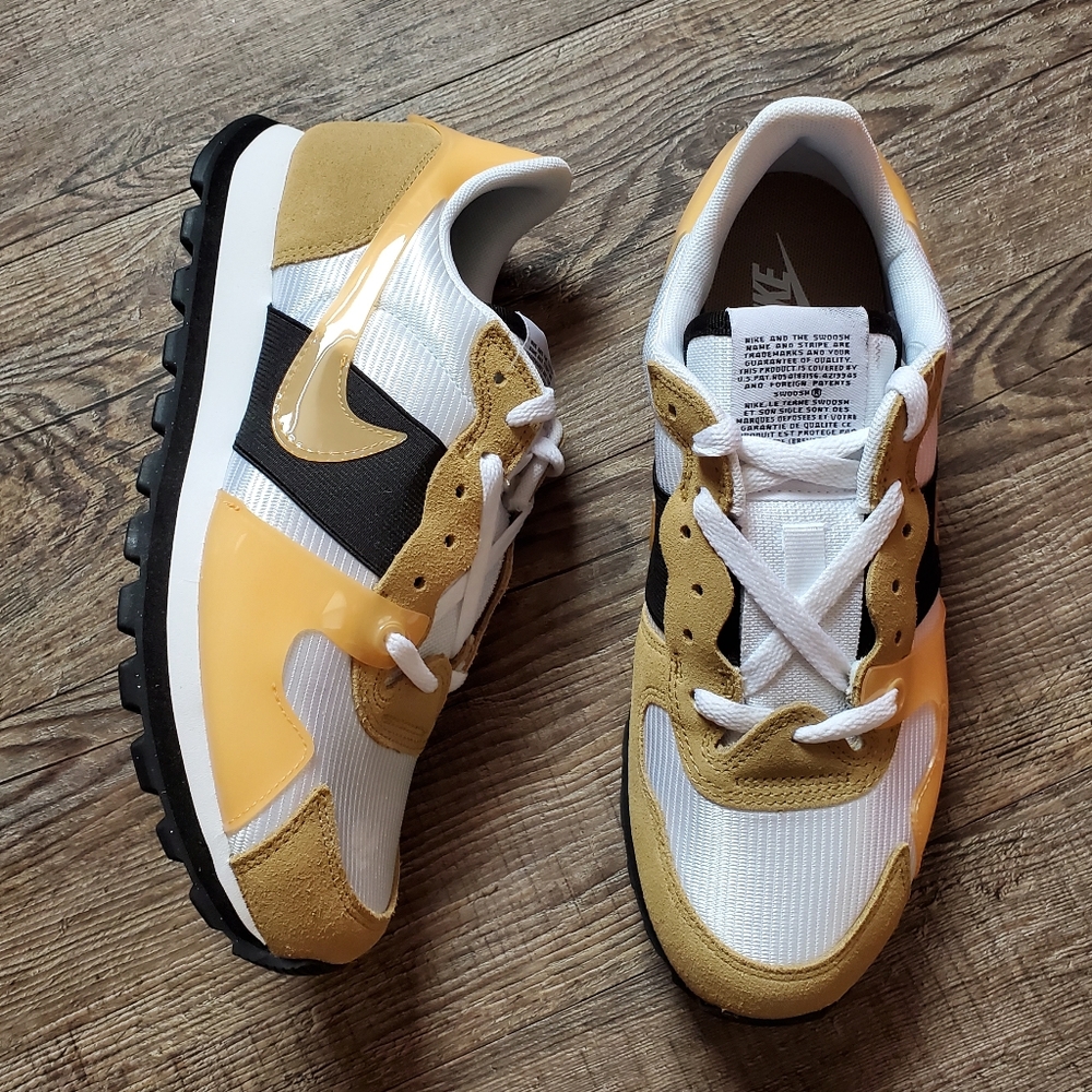 NEW Nike V. Love O.X. - Picture 4 of 8